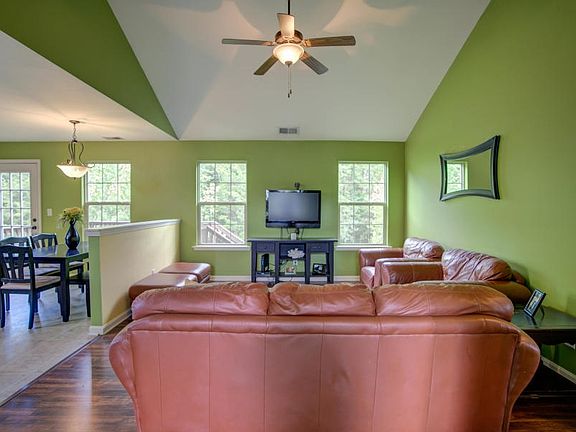 3rd image of 495 Berger Farm Dr