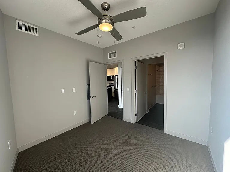Luna Apartments — Photo 124