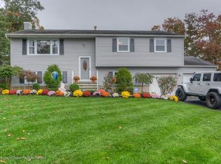357 Dallas Dr, Toms River, NJ 08753