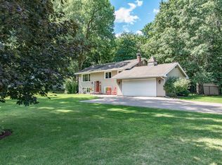 583 Burlington Rd, Saint Paul, MN 55119