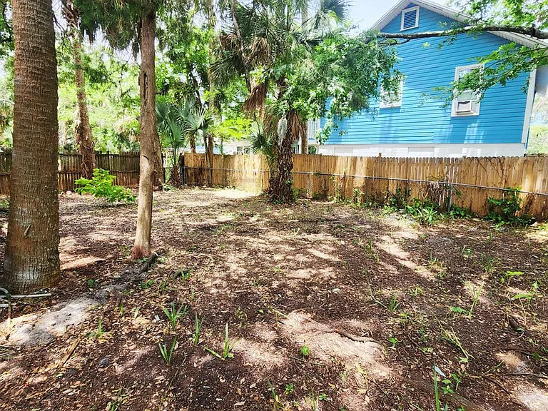 128 Kingston Ave — Photo 30
