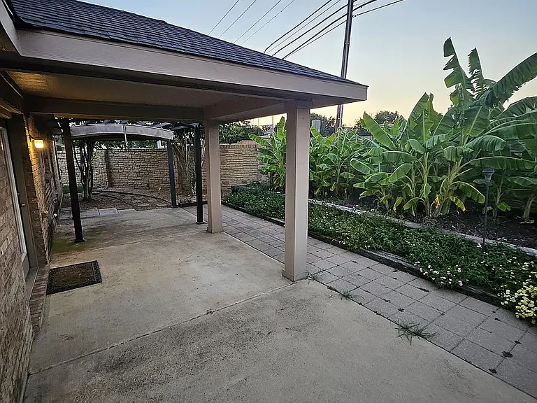 1401 Niagara Falls Ct — Photo 26