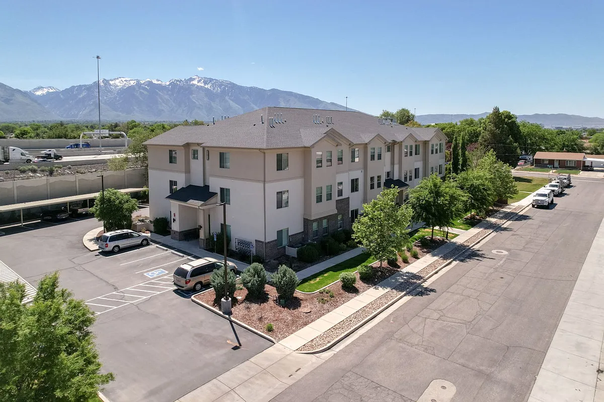 Building Photo - 8035 S Fern Cir
