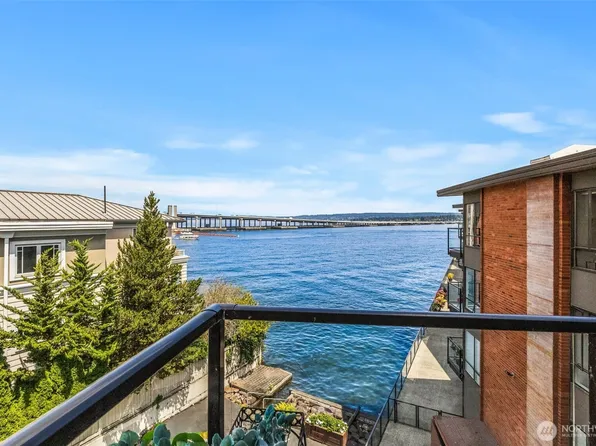 2360 43rd Ave E #404, Seattle, WA 98112