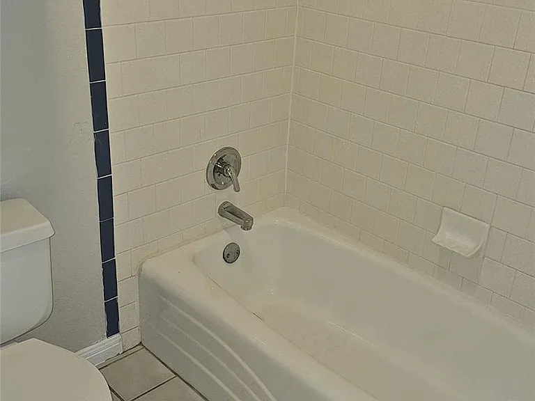16 Brenda Ln — Photo 23