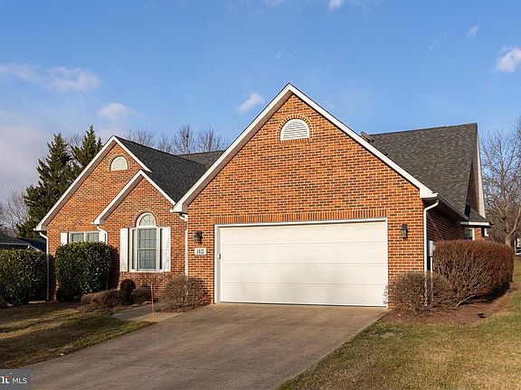 3rd image of 1412 Magruder Ct
