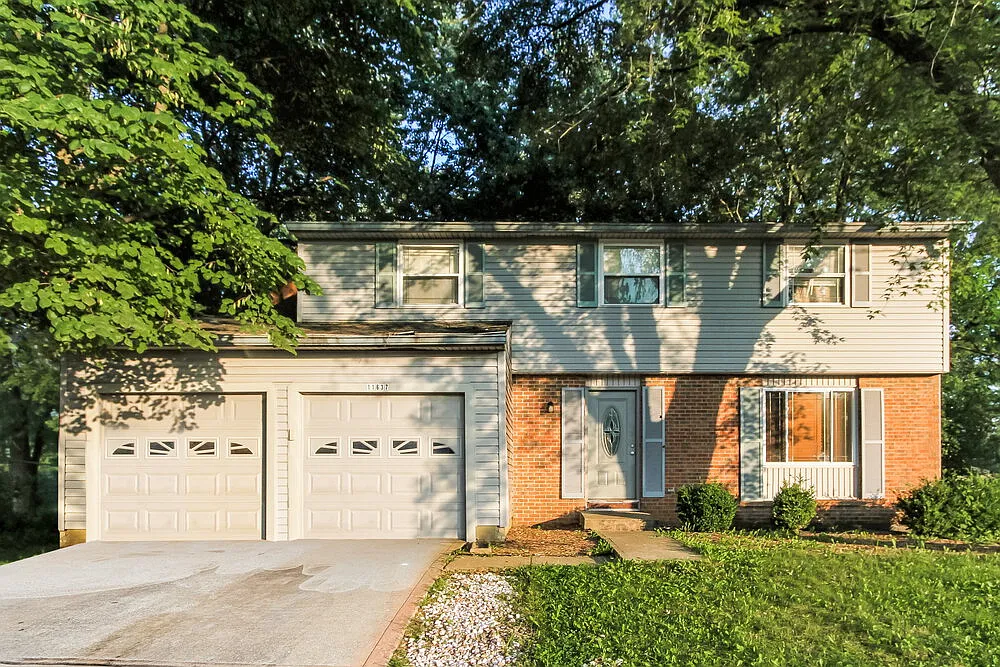 4 bed, 2.5 bath, 3420 sqft, $3,420 — Photo 1