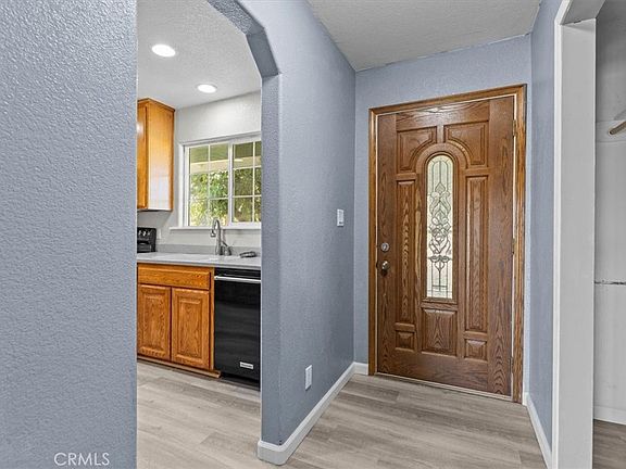 4th image of 22132 Los Robles Way