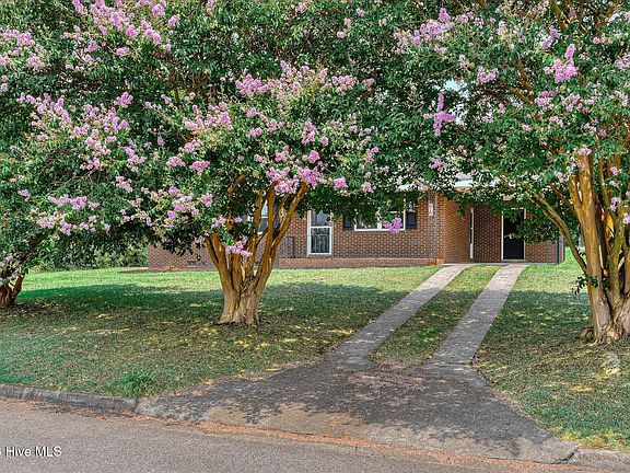 4th image of 819 Hillside Drive