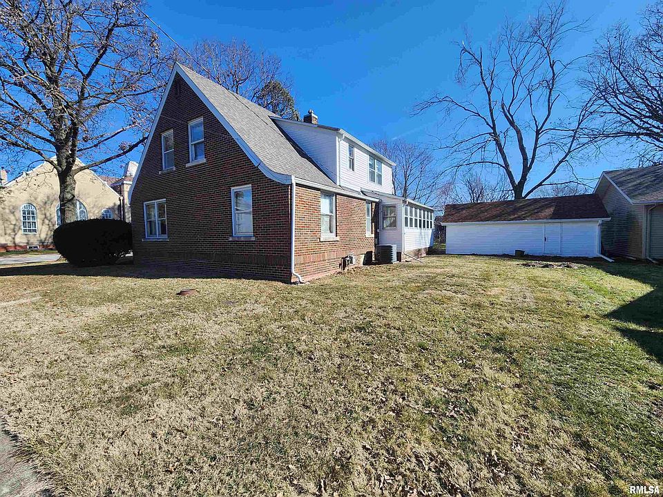 235 W Washington St, Blandinsville, IL 61420 Zillow
