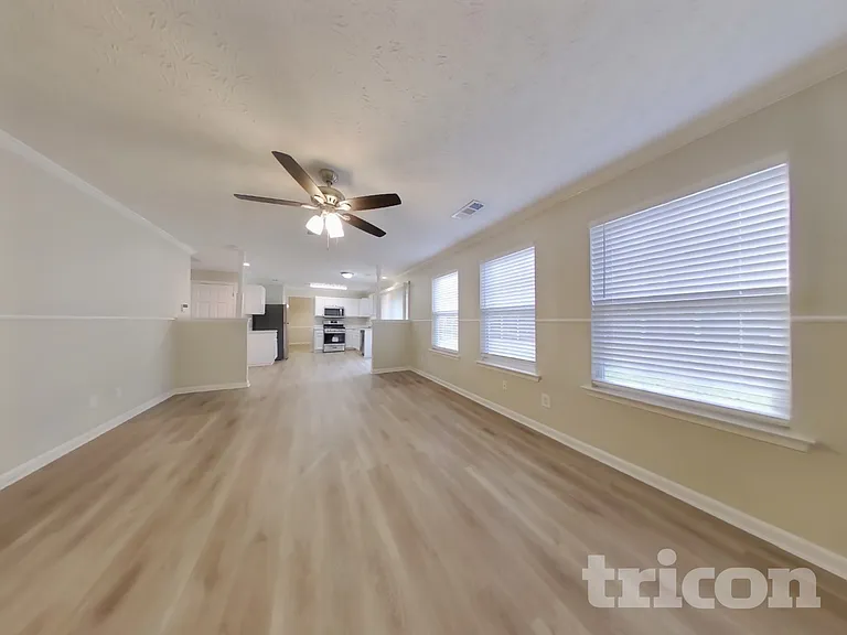 5316 Paddington Ln — Photo 3