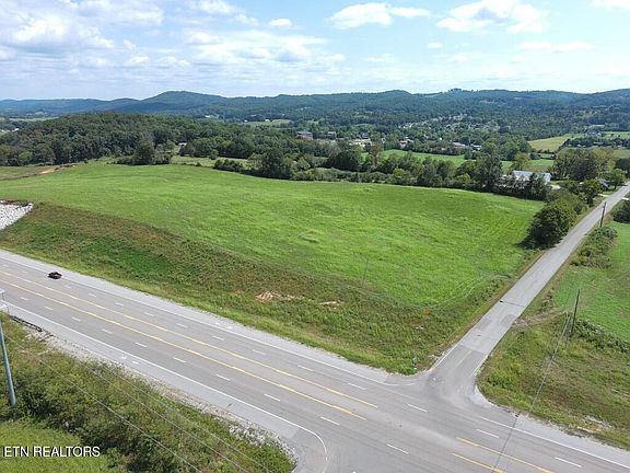 3rd image of Cross Valley Rd