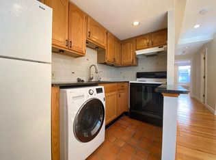 48 Phillips St #1A, Boston, MA 02114