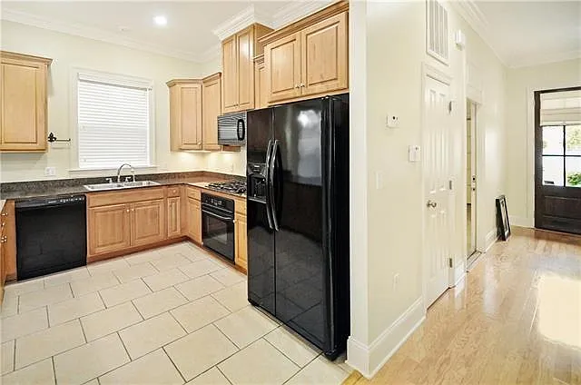 3760 Roman St #B — Photo 11