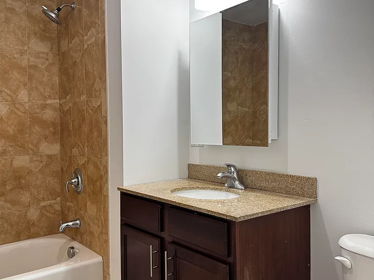 190 Culver Ave #304 — Photo 15