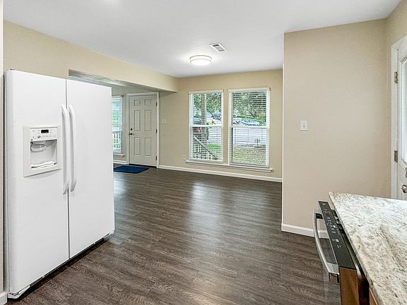 5th image of 2261 Powhatan Ave