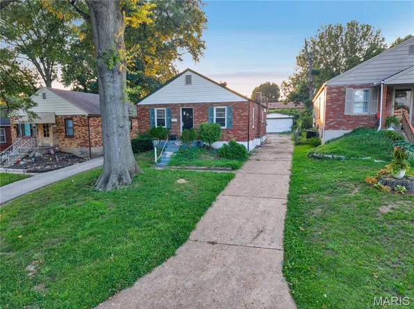 4713 Begg Blvd, Saint Louis, MO 63121