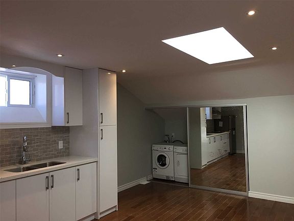 5th image of 1088 Pearson Dr