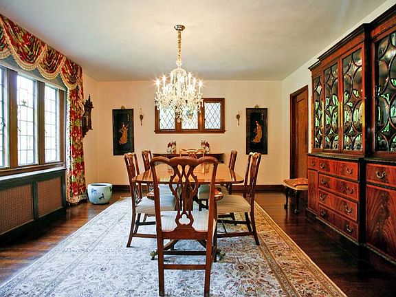 Tudor with equisite details