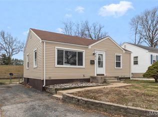 10812 Saint Francis Ln, Saint Ann, MO 63074