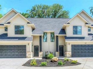 2 Garrison Ln, Bella Vista, AR 72714