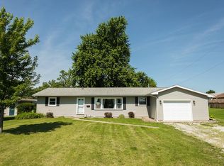 910 Sheridan St, Chenoa, IL 61726