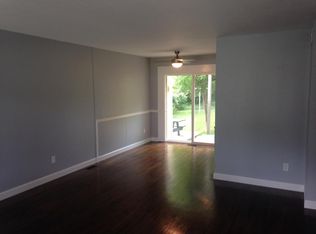 8961 Woodside Dr, Temperance, MI 48182