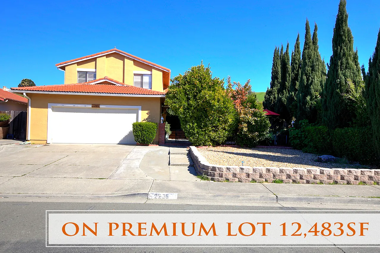2225 Lupine Rd photo 1