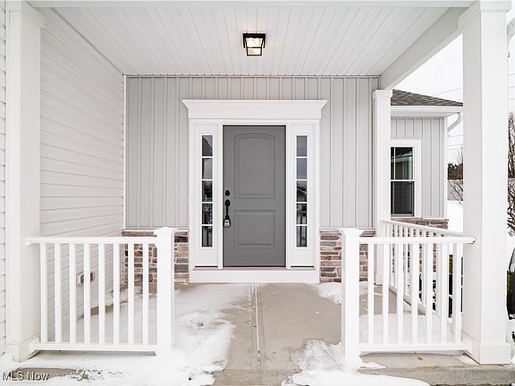 2nd image of 14655 Baywood Ln