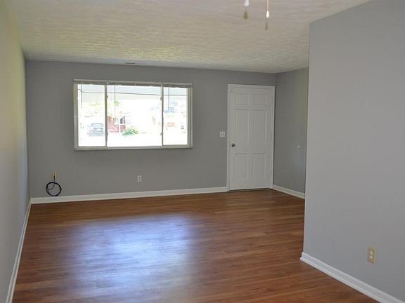 2nd image of 293 Brookforest Dr