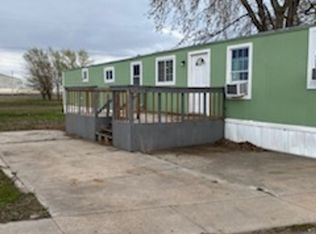 Flamingo Flats, Hutchinson, KS 67501