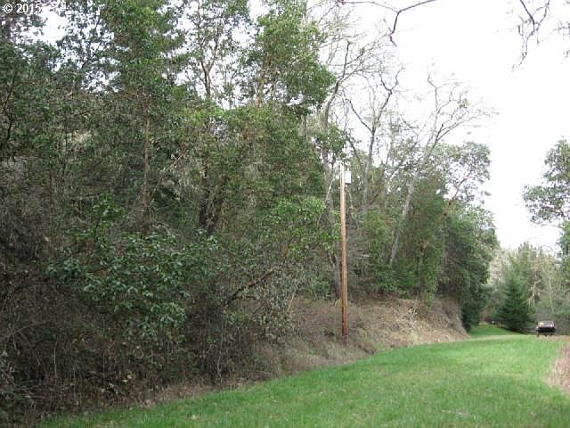 1st image of Black Oak Dr