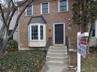 5723 Walnut Wood Ln, Burke, VA 22015