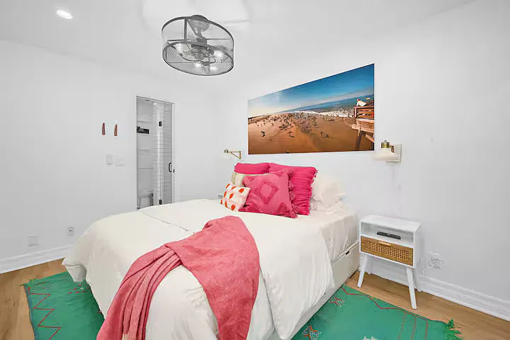 Studio, $2,950 — Photo 1
