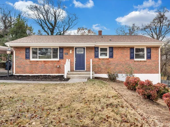 4766 Showalter Rd NW, Roanoke, VA 24017