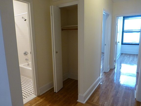 5th image of 221 2nd Ave APT 4