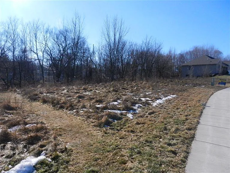 86 Riverchase Dr NE photo 1