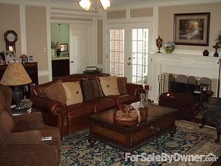 3rd image of 3219 Manor Grove Dr
