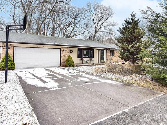 2nd image of 650 Pineview Dr