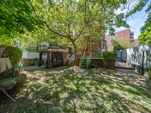 3701 Shore Parkway image 6 of 14