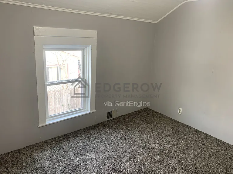 1644 Beidler St — Photo 10