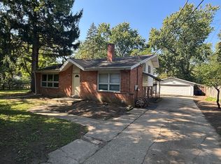3406 Lee Ave, Gurnee, IL 60031