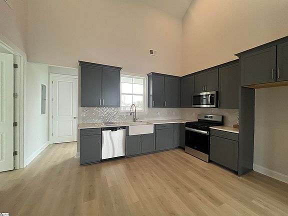 3rd image of 119 Cottage Ln