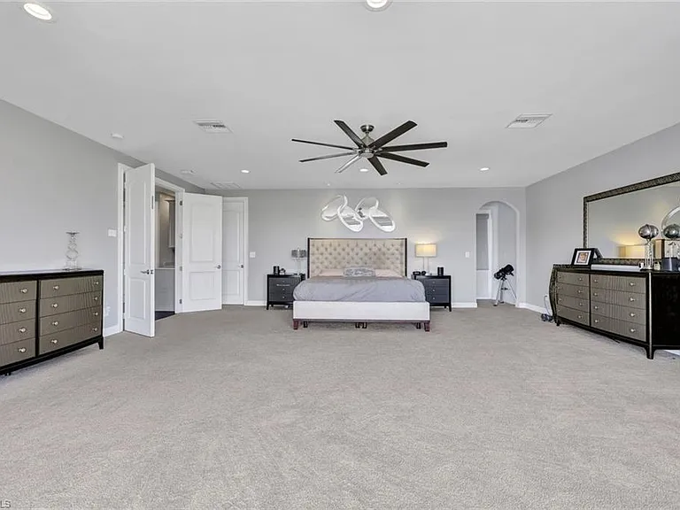 6448 Griffin Blvd — Photo 19