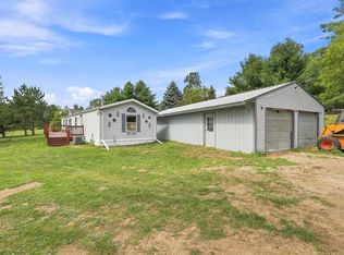 N485 East Rd, Waupaca, WI 54981
