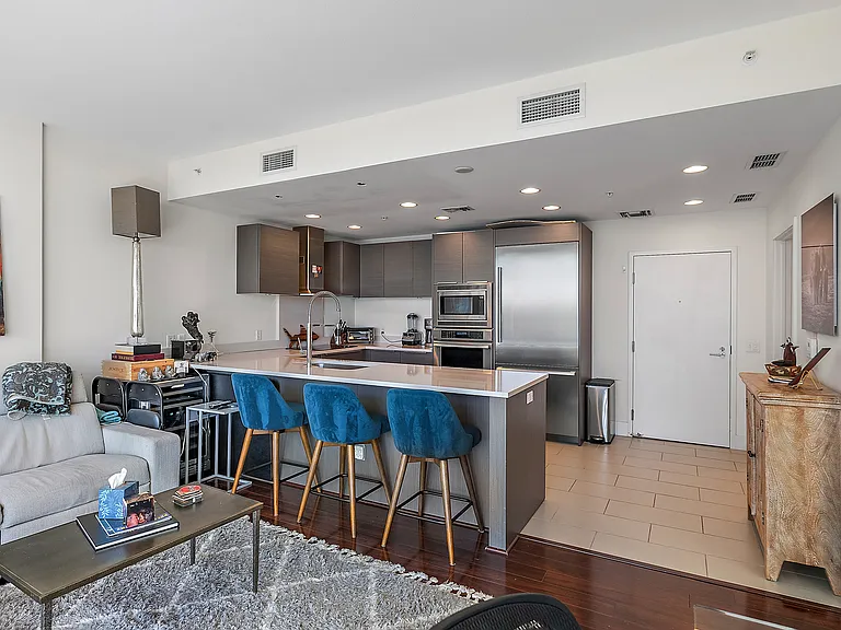 175 1st St S #704 — Photo 4