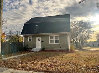 146 Main Ave, Warwick, RI 02886