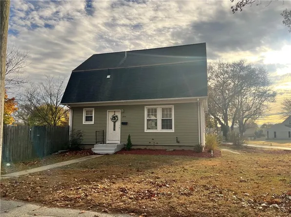 146 Main Ave, Warwick, RI 02886