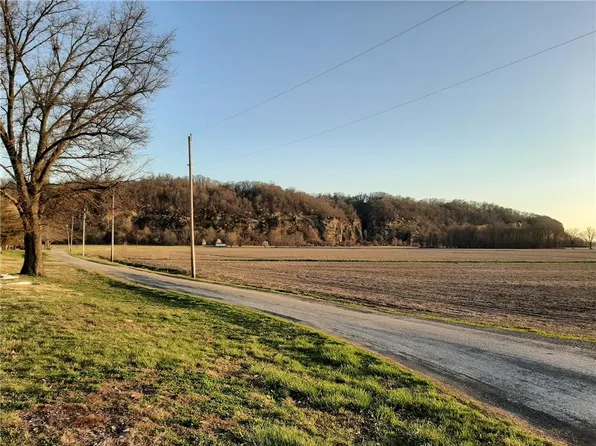 121 Park St, Gorham, IL 62940