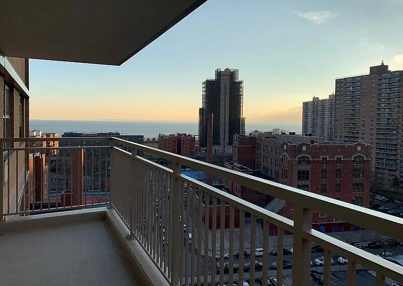 2 bed, 1.0 bath, 1000 sqft, $1,915 — Photo 3